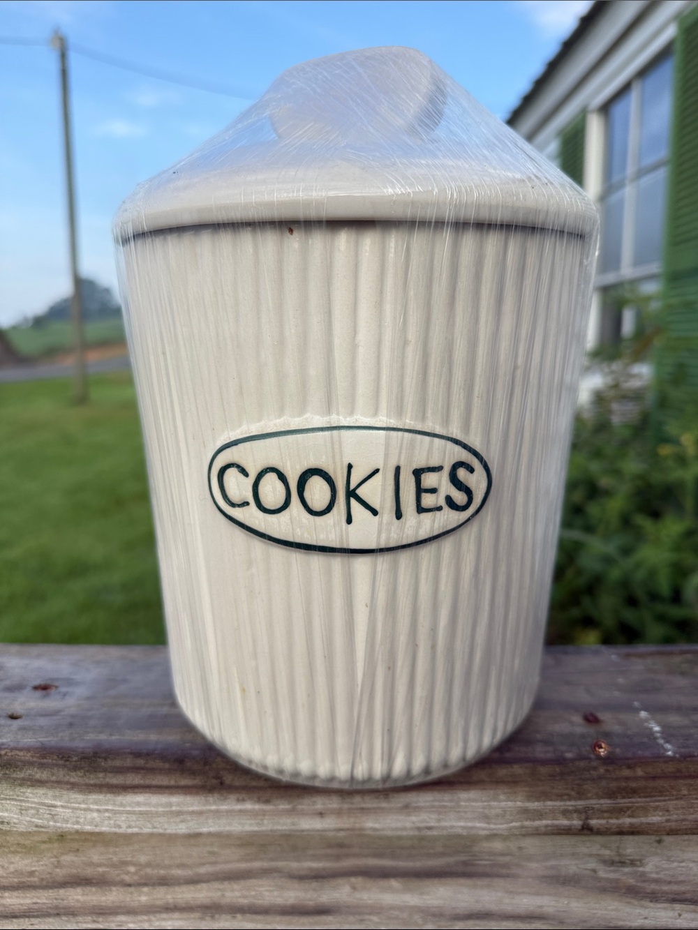 Ceramic Cookie Canister - Cream COOKIES Jar with Lid